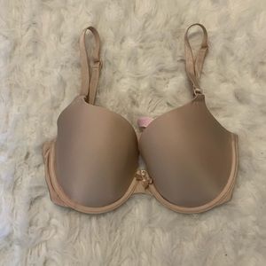 Victoria’s Secret nude bra
